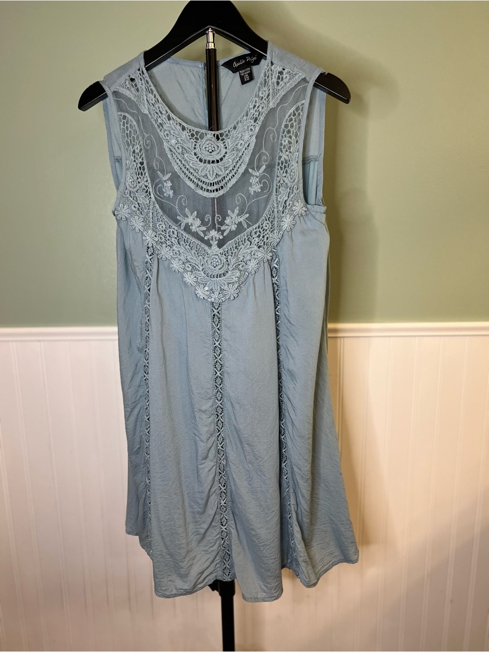 Charlie Paige Sleeveless Light Blue Crochet & Lace Swing Dress. Size S/M